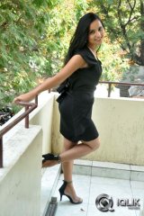 Ishika Singh at Hrudaya Kaleyam Movie Press Meet